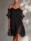 Vittoria | Mini abito nero in chiffon con spalle scoperte e bordura in pizzo