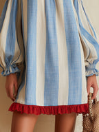 Ondine | Mini Abito a Righe Blu e Bianco a Spalle Scoperte con Orlo a Contrasto